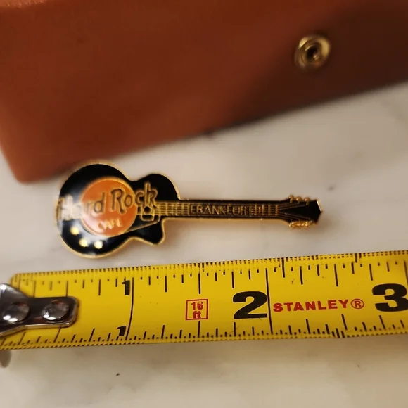 RARE Hard Rock Cafe | Madrid | Frankfurt | Bangkok |Guitar Logo Pins - Picture 3 of 10